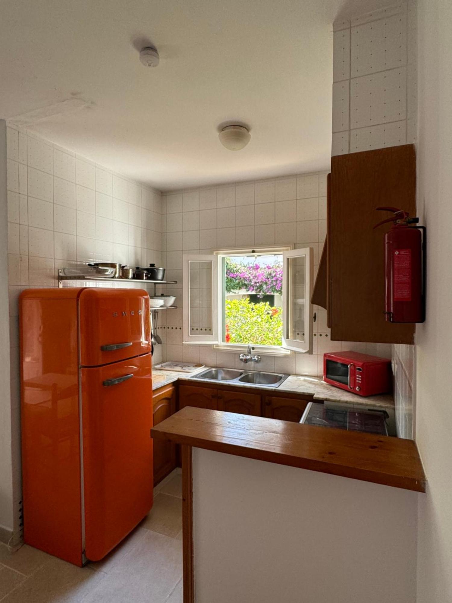 Apartment With Garden And Swimming And Beach Кала-Бланка Экстерьер фото